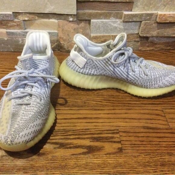 ADIDAS YEEZY Boots 350 V2 Sneakers - Picture 2 of 8